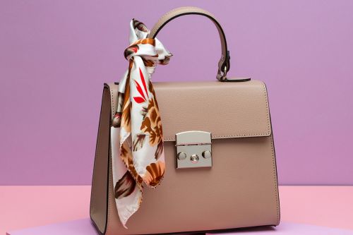ACCESSOIRE DE SAC EN SOIE