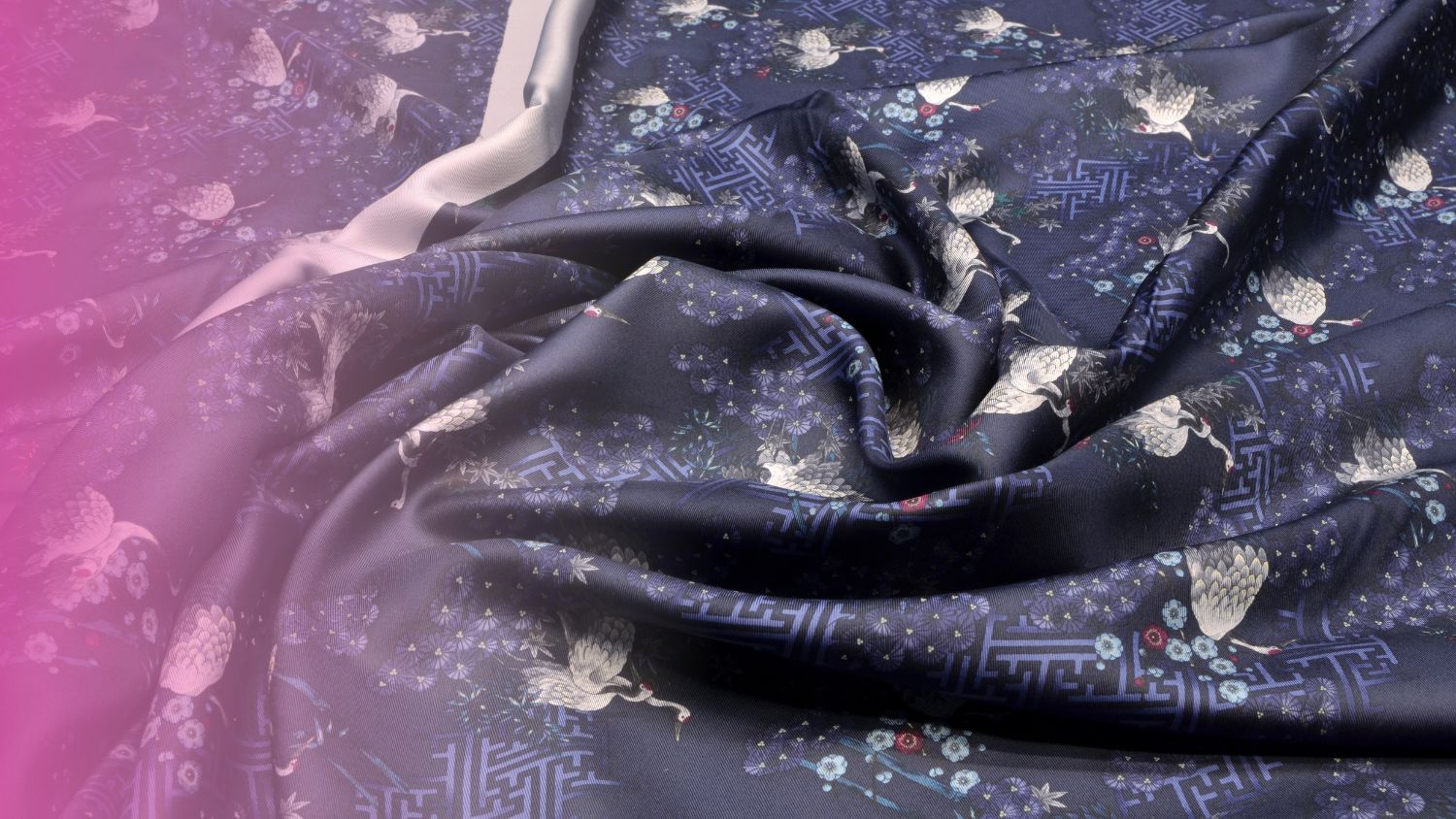 Le twill de soie : tout ce que vous devez savoir sur ce tissu d’exception
